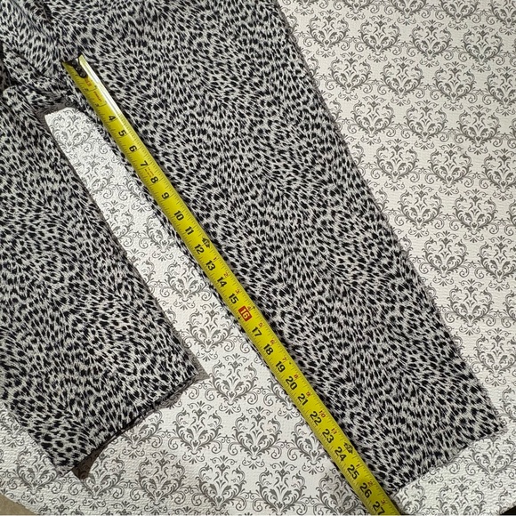 Premise Women's Leopard Print High-Rise Bengaline Cropped Pants, 2X - Picture 11 of 11